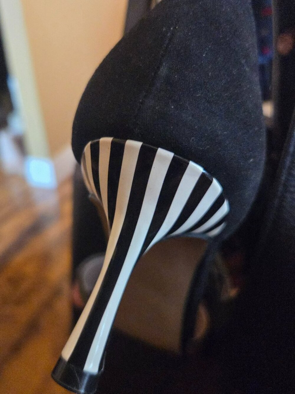 BETSEY JOHNSON SHOES - SIZE 10M